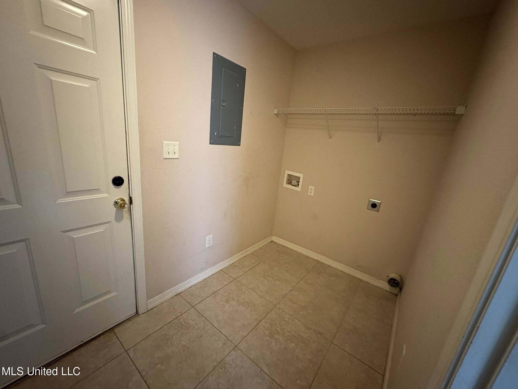 501 Pratt Road Wiggins, MS 39577 - Photo 22 of 25 utility room