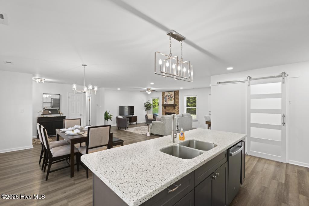 700 Shadowridge Road Jacksonville, NC 28546 - Photo 2 of 33 425A4972