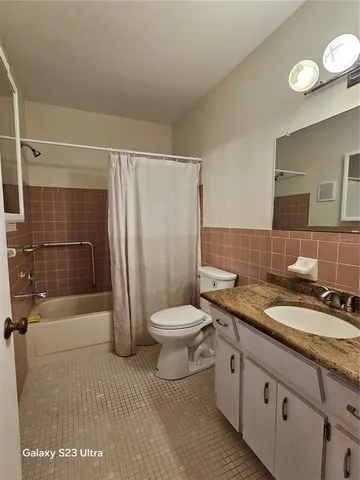 $1,700 | 2263 Americus Boulevard East, Unit 25, Clearwater, FL 33763