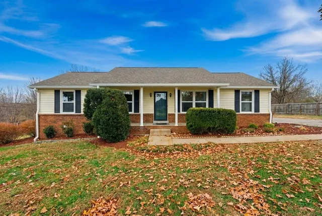 $329,900 | 5952 Highway 76 East, Springfield, TN 37172