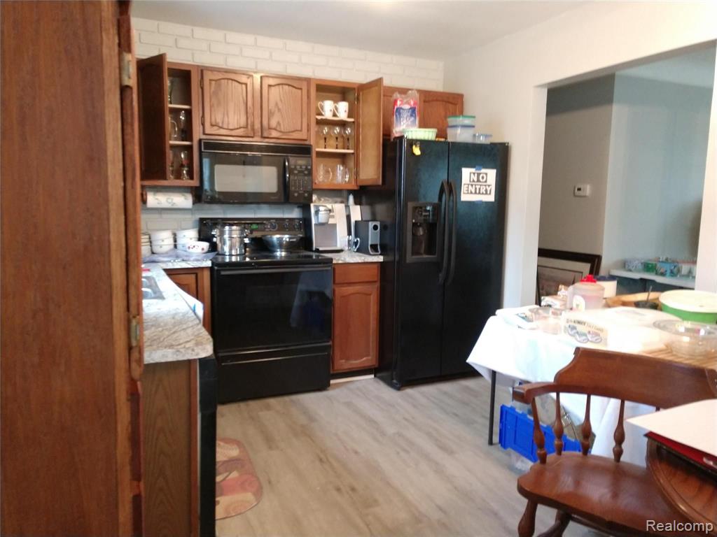 16301 East 10 Mile Road Eastpointe, MI 48021 - Photo 6 of 28