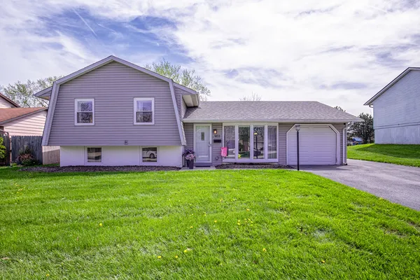$250,000 | 903 Notre Dame Drive, Matteson, IL 60443