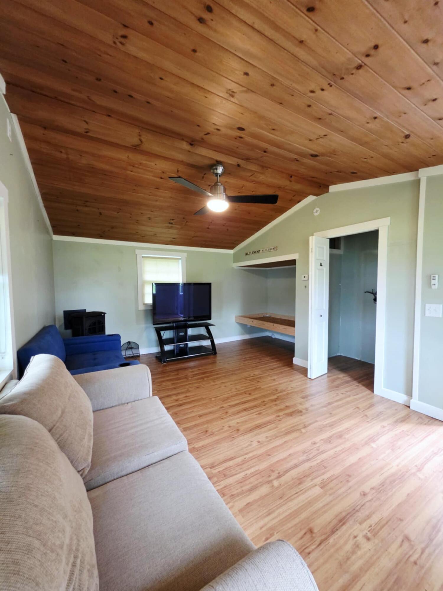 998 Lewiston Road West Gardiner, ME 04345 - Photo 34 of 41 Bunk House2