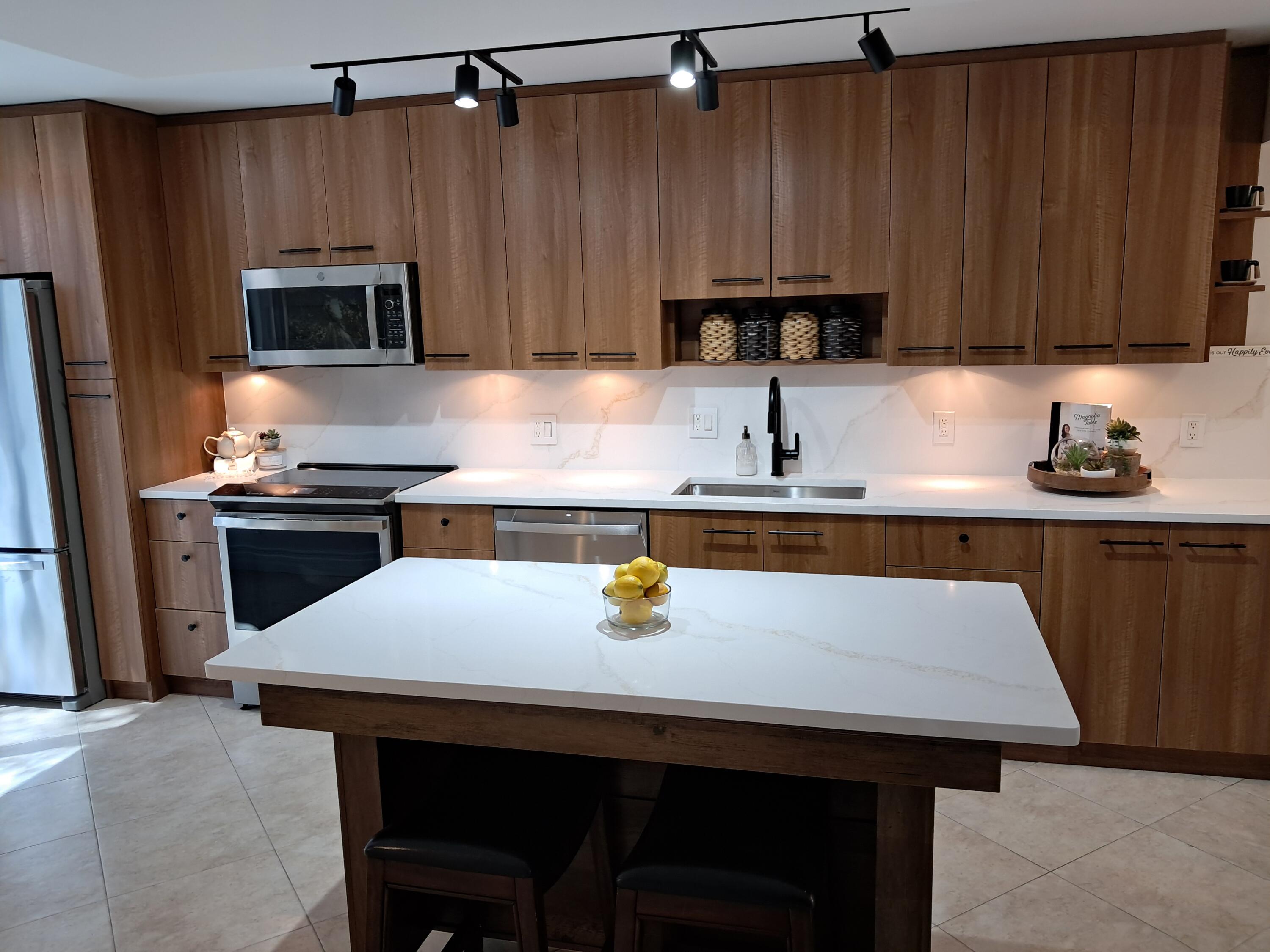 3802 Bridgewood Drive Boca Raton, FL 33434 - Photo 4 of 44 3802 Bridgewood Dr kitchen2