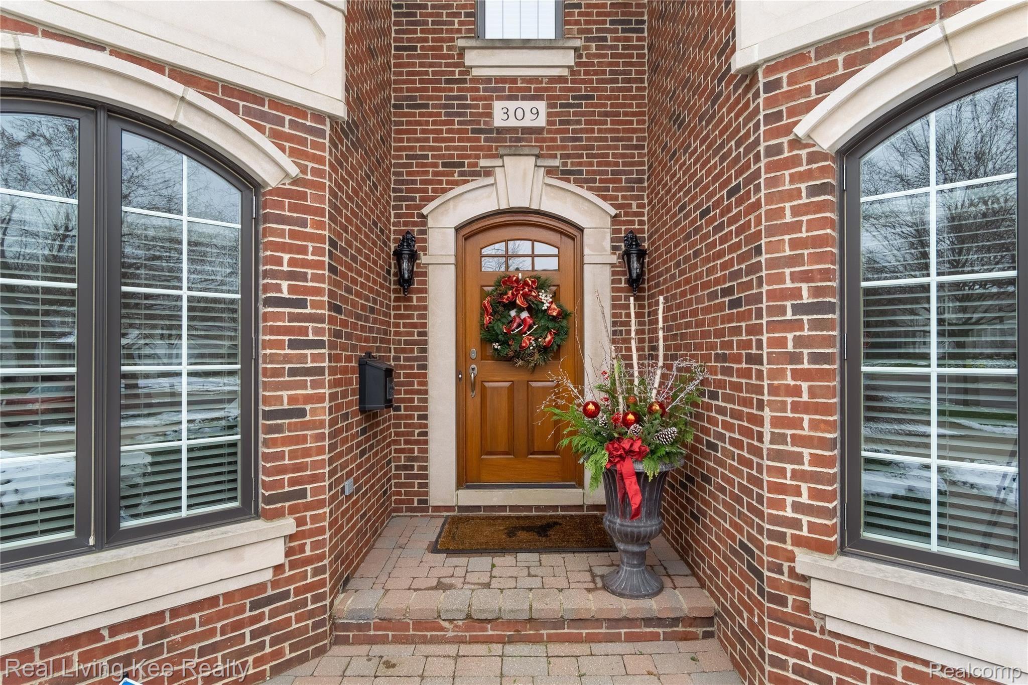 Exteriors (1 of 2).jpg