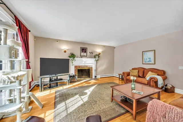 $1,250,000 | 32 Pimlico Pond Road, Forestdale, MA 02644