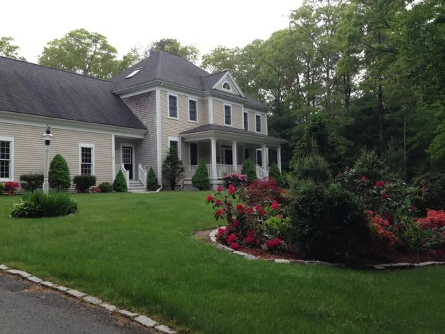 $1,250,000 | 32 Pimlico Pond Road, Forestdale, MA 02644