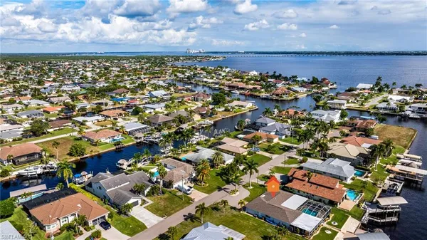 $6,000 | 1911 Southeast 32nd Terrace, Cape Coral, FL 33904