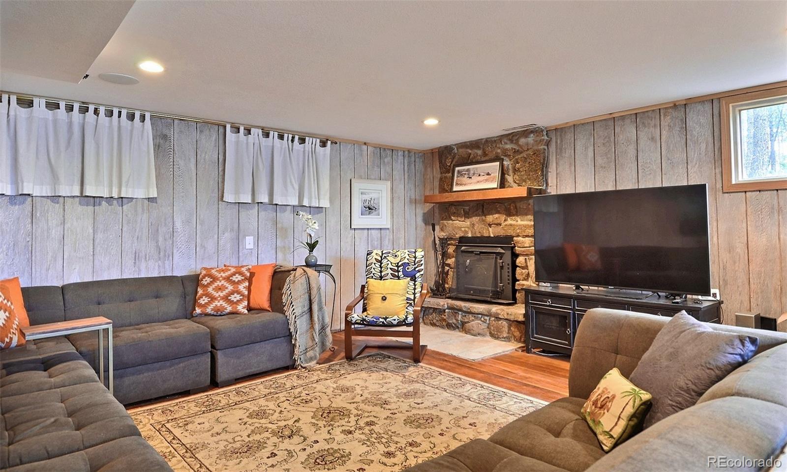 552 Mt Evans Road Golden, CO 80401 - Photo 28 of 35 Gallery Image 28