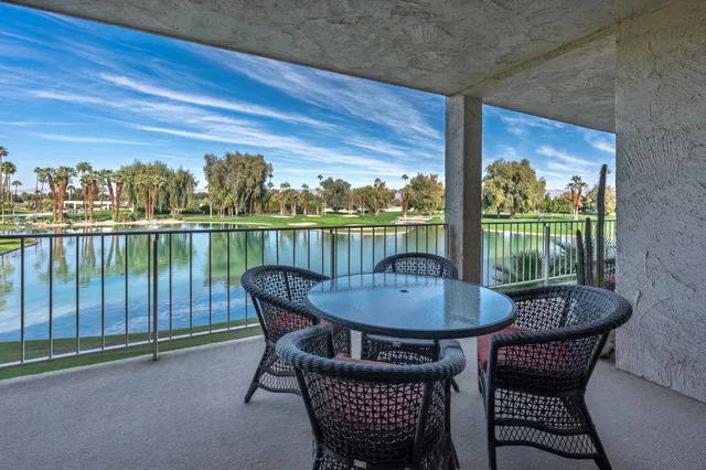 $595,000 | 910 Island Drive, Unit 206, Rancho Mirage, CA 92270