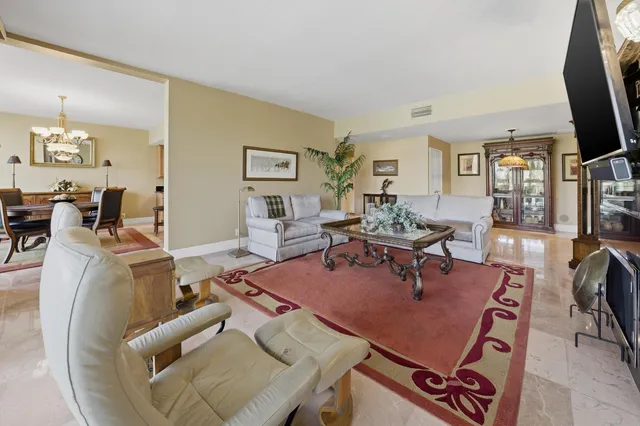 $595,000 | 910 Island Drive, Unit 206, Rancho Mirage, CA 92270