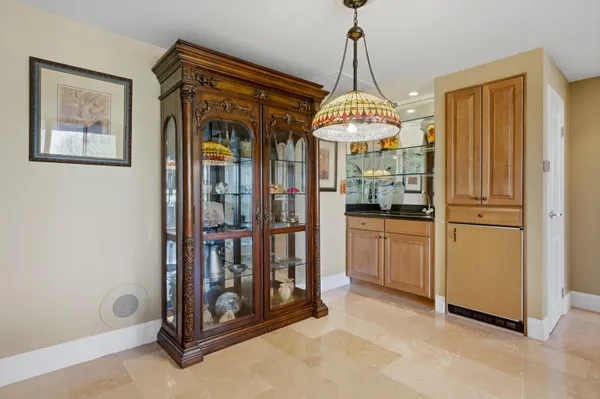 $595,000 | 910 Island Drive, Unit 206, Rancho Mirage, CA 92270