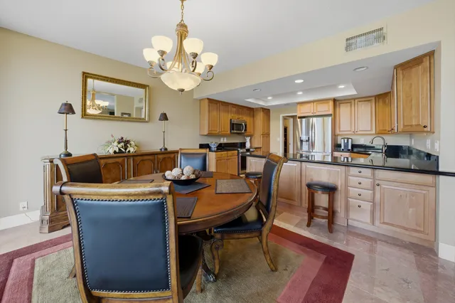 $595,000 | 910 Island Drive, Unit 206, Rancho Mirage, CA 92270