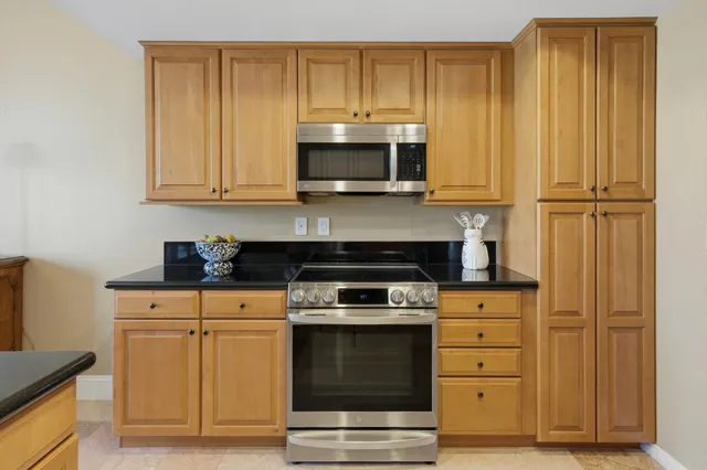 $595,000 | 910 Island Drive, Unit 206, Rancho Mirage, CA 92270