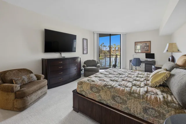 $595,000 | 910 Island Drive, Unit 206, Rancho Mirage, CA 92270