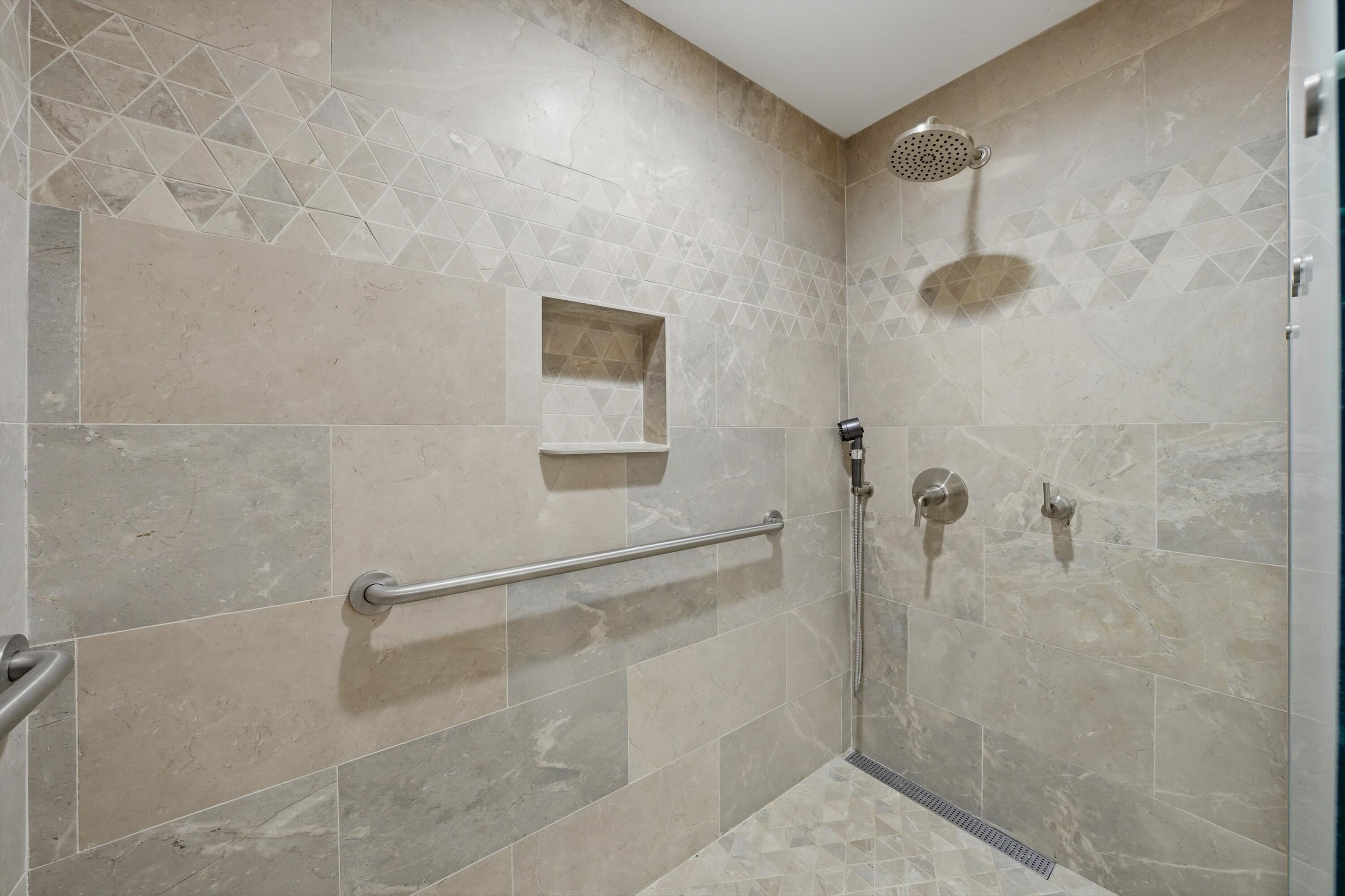 910 Island Drive, Unit 206 Rancho Mirage, CA 92270 - Photo 26 of 41 26-Photo-26