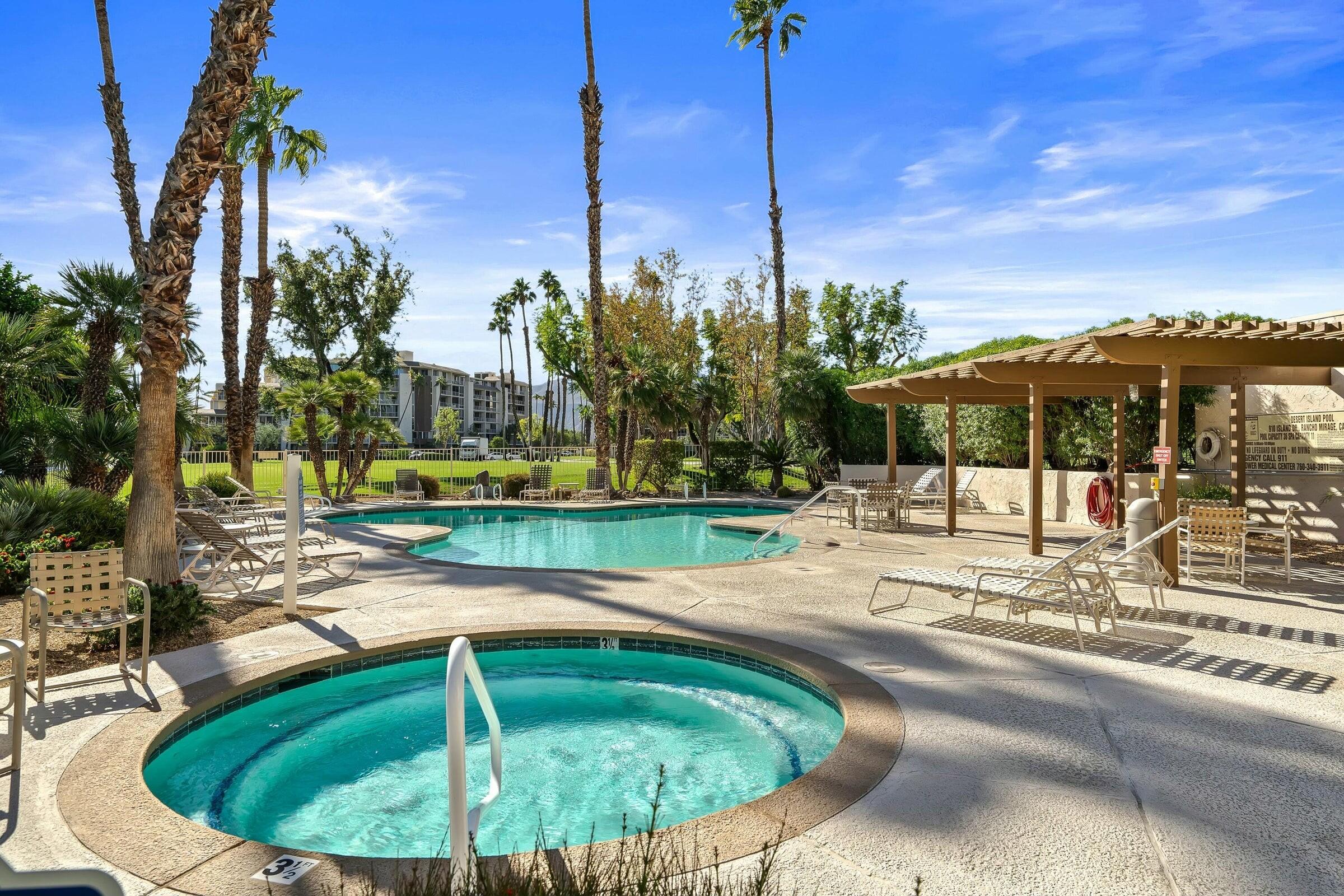 910 Island Drive, Unit 206 Rancho Mirage, CA 92270 - Photo 34 of 41 Pool 910