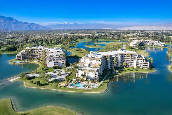 $595,000 | 910 Island Drive, Unit 206, Rancho Mirage, CA 92270