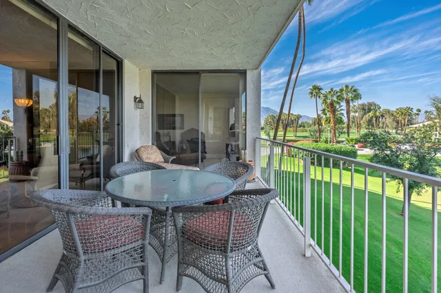 $595,000 | 910 Island Drive, Unit 206, Rancho Mirage, CA 92270
