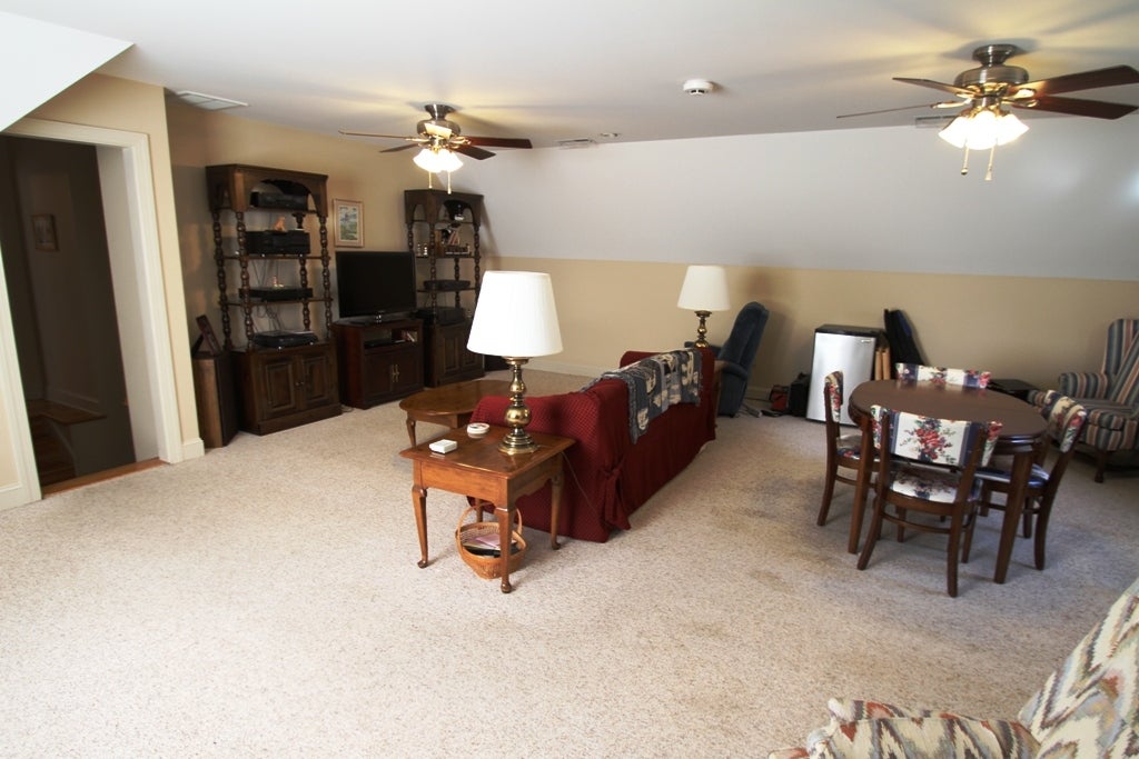 107 Fox Ridge Road Ronceverte, WV 24970 - Photo 27 of 38 Family Room