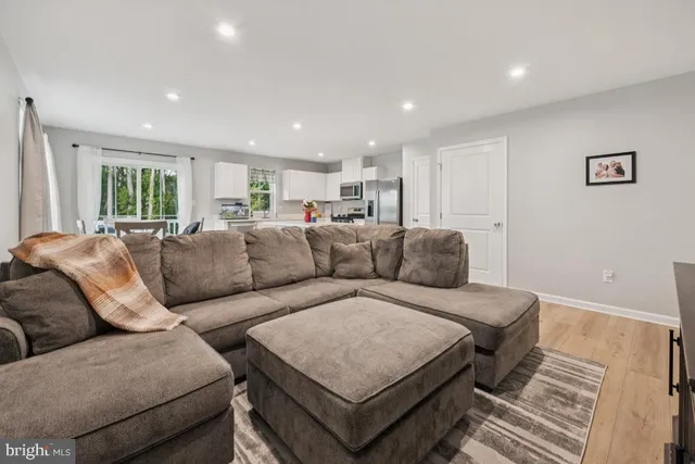 $400,000 | 81 Southwind Drive, Blackwood, NJ 08012