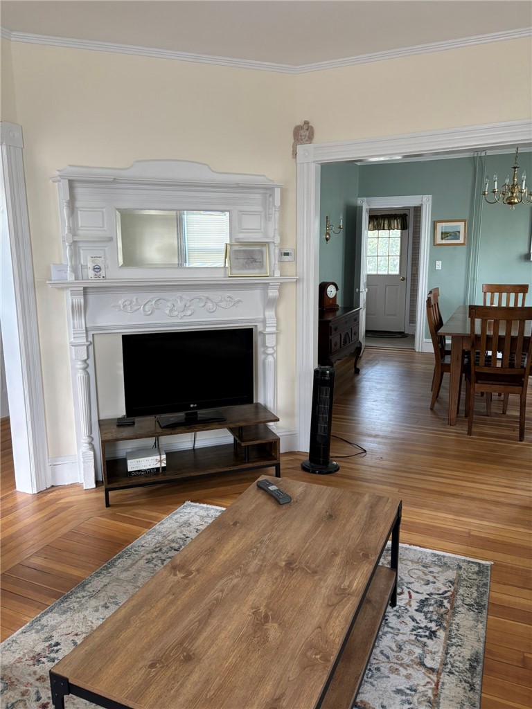 11 Eastnor Road Newport, RI 02840 - Photo 4 of 27