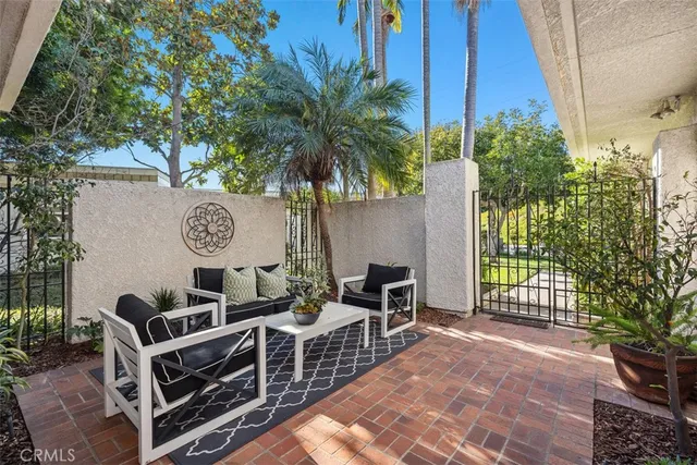 $1,750,000 | 5592 Avenida Sosiega, Unit B, Laguna Woods, CA 92637