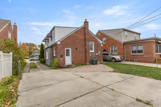 $340,000 | 23045 Murray Street, Dearborn, MI 48128