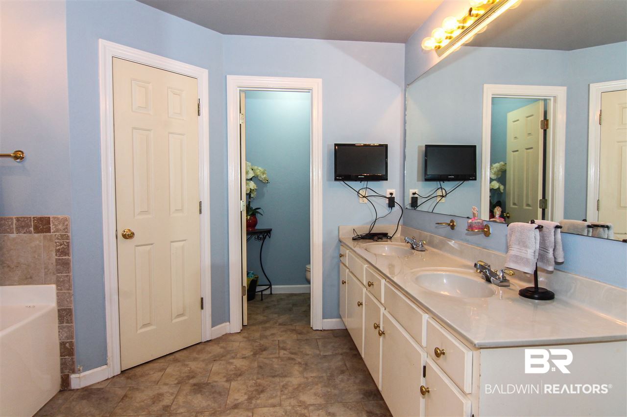 10054 Old Pascagoula Road Theodore, AL 36582 - Photo 15 of 18