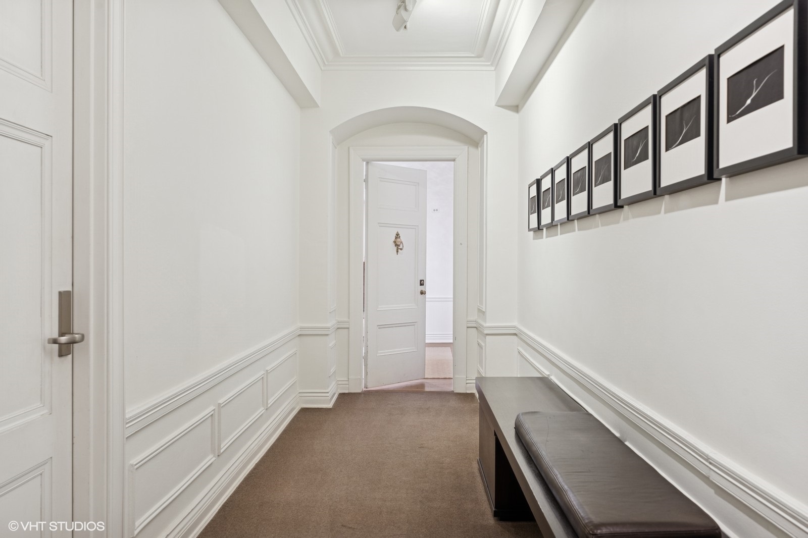 232 East Walton Place, Unit 4E Chicago, IL 60611 - Photo 4 of 32 a view of an entryway with staircase