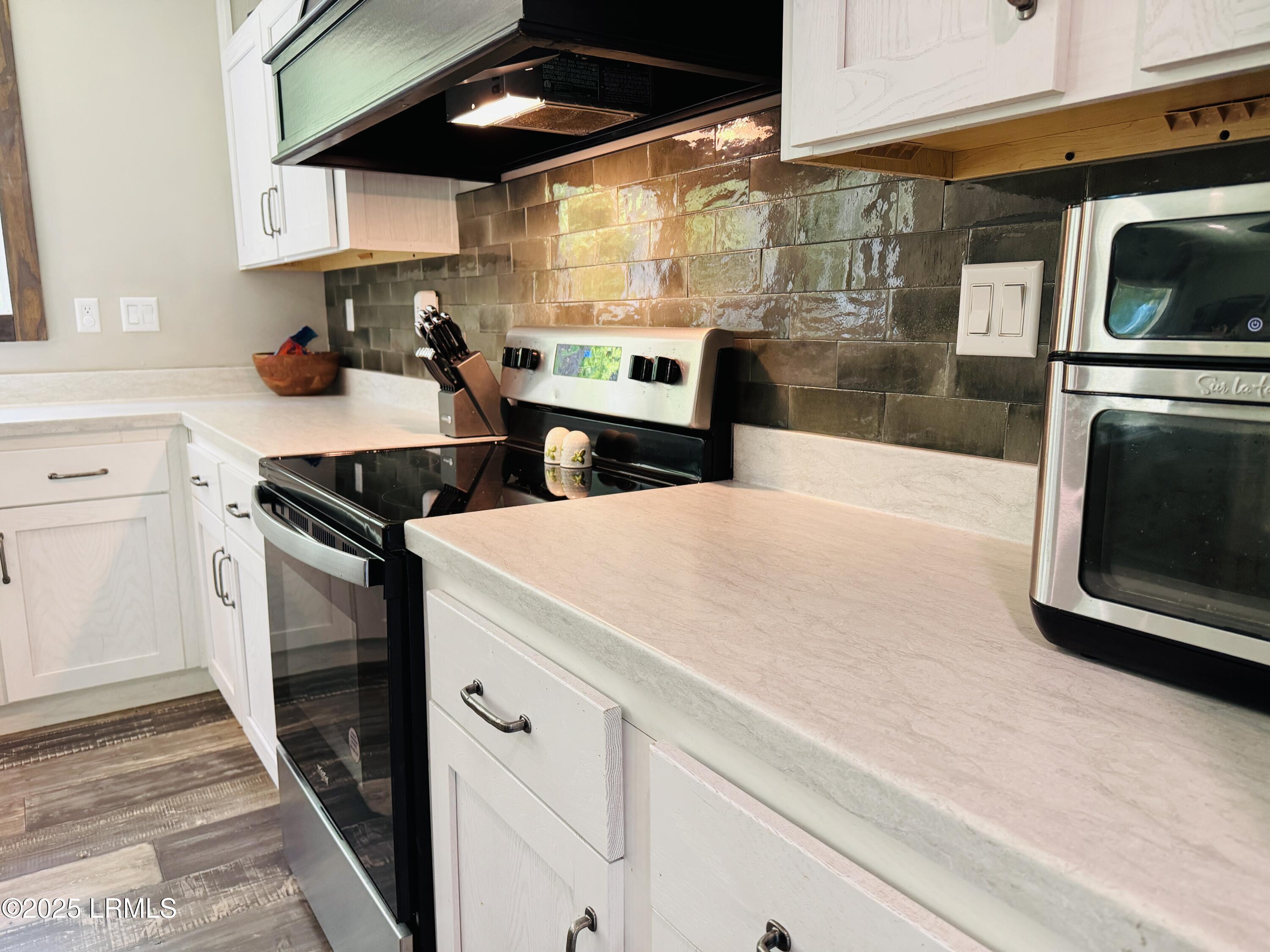 661 County Rd S-25-703 Estill, SC 29918 - Photo 8 of 37 IMG_4305