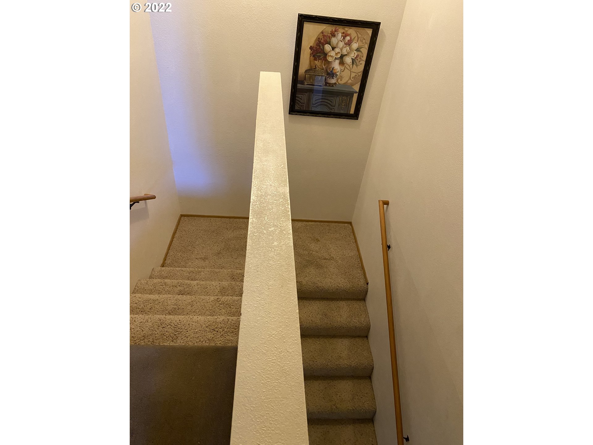 987 Arcadia Drive Eugene, OR 97401 - Photo 13 of 29 a bathroom with a shower and a sink