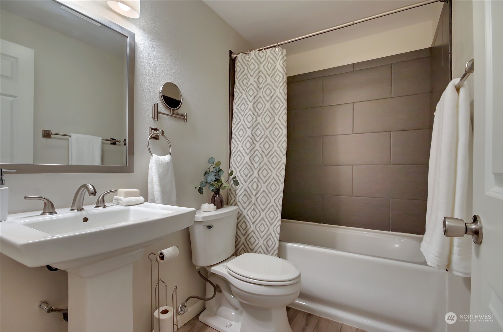 17311 117th Avenue Southeast Renton, WA 98058 - Photo 21 of 30 Gallery Image 21