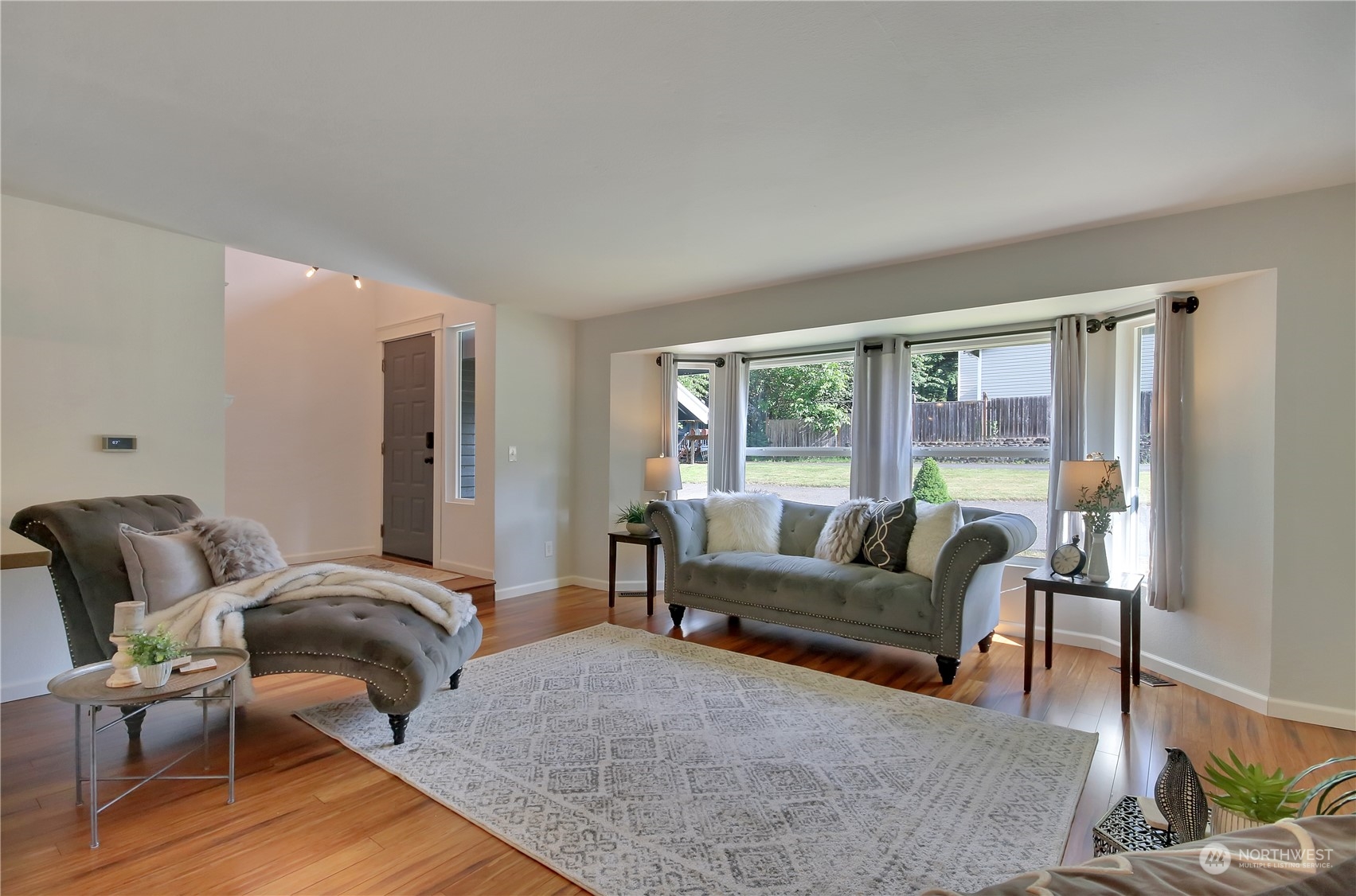 17311 117th Avenue Southeast Renton, WA 98058 - Photo 5 of 30 Gallery Image 5