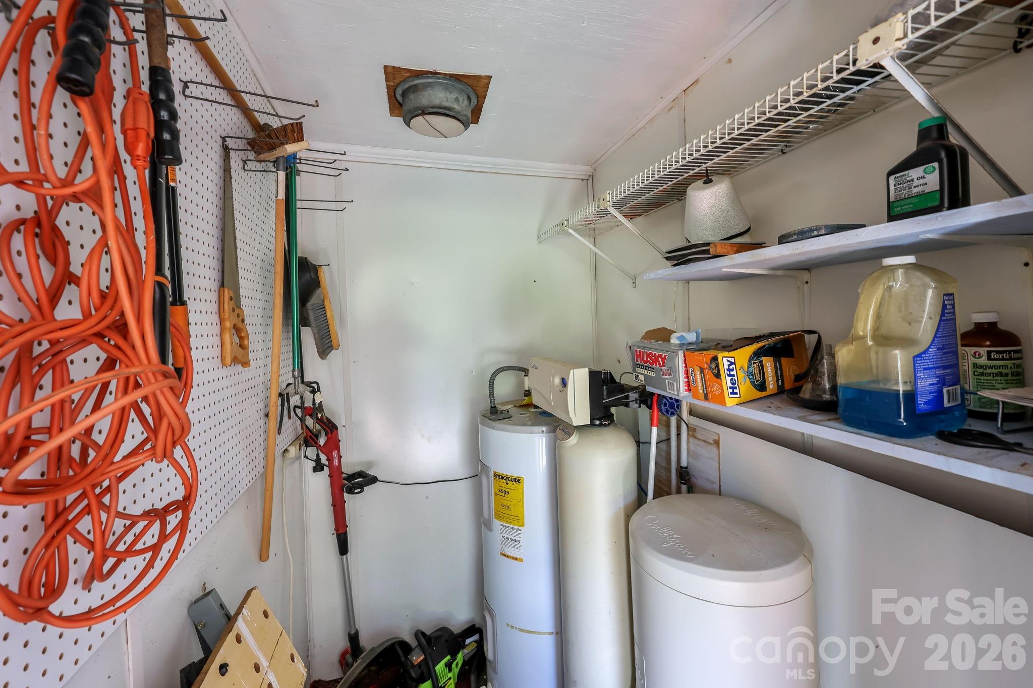 945 Alvin Hough Road Midland, NC 28107 - Photo 23 of 27 a utility room with dryer and washer