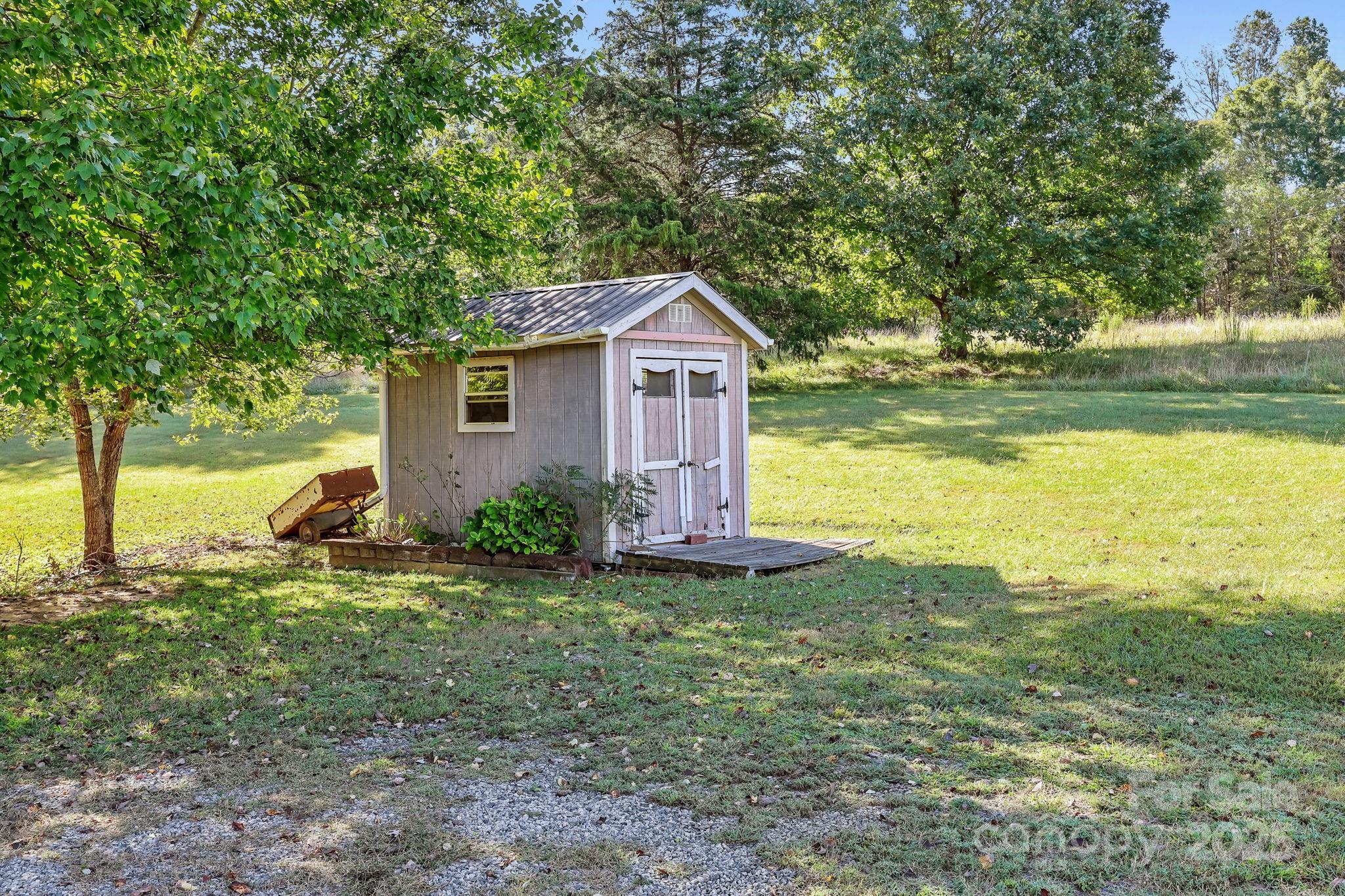 945 Alvin Hough Road Midland, NC 28107 - Photo 7 of 27