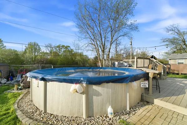 $239,900 | 427 Nantucket Road, Valparaiso, IN 46385