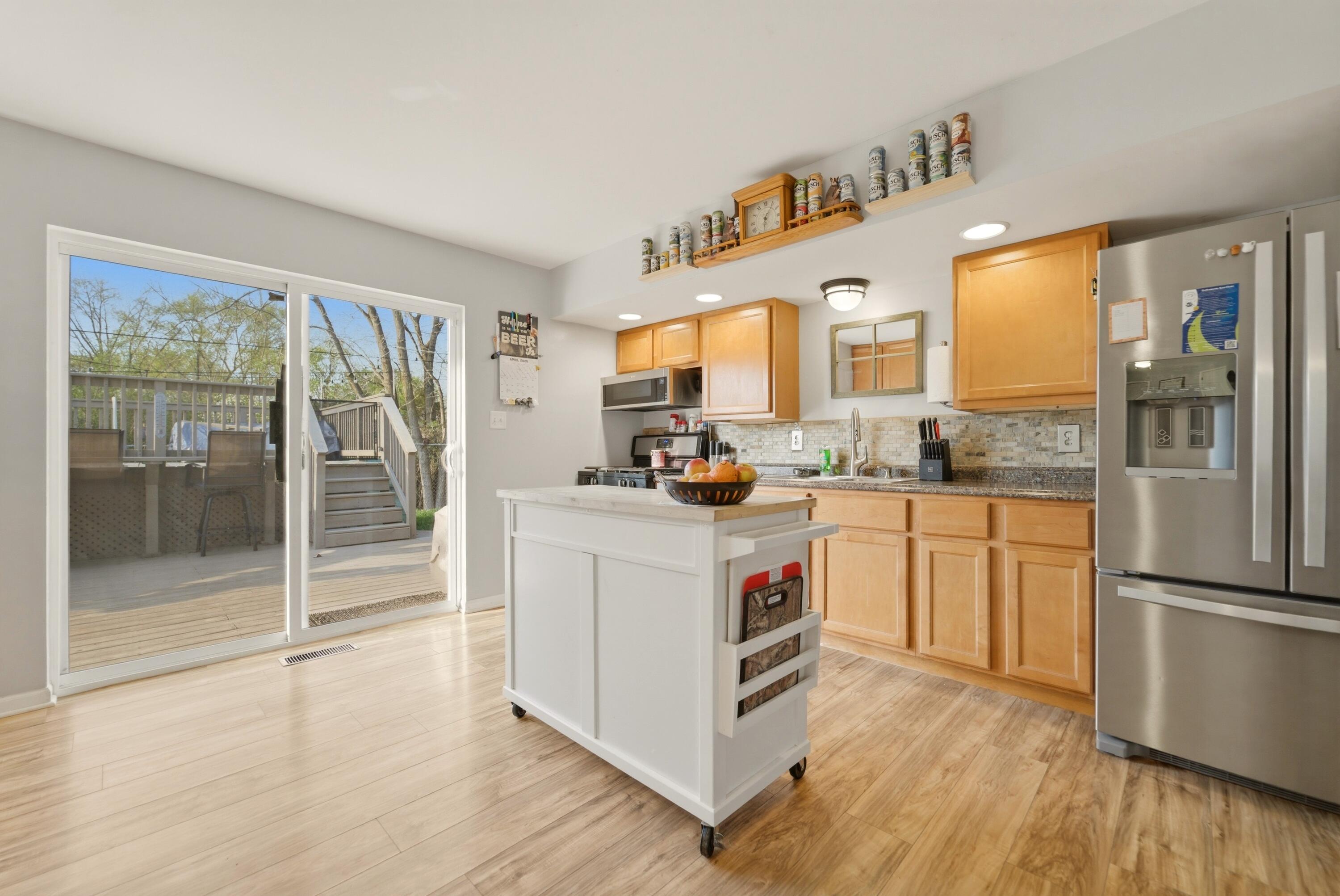 427 Nantucket Road Valparaiso, IN 46385 - Photo 5 of 18 3000x2005