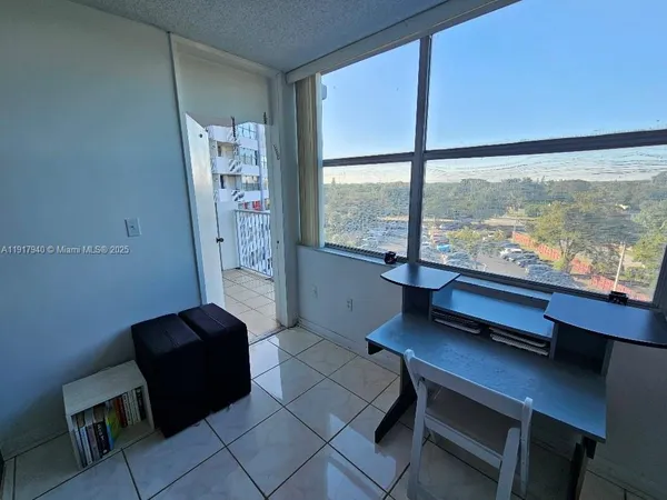 $165,000 | 1200 Northeast Miami Gardens Drive, Unit 605W, Miami, FL 33179