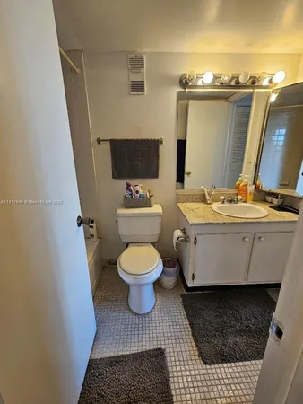 $165,000 | 1200 Northeast Miami Gardens Drive, Unit 605W, Miami, FL 33179