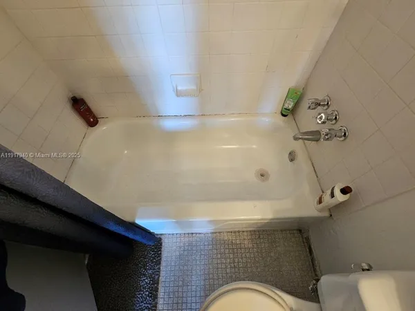 $165,000 | 1200 Northeast Miami Gardens Drive, Unit 605W, Miami, FL 33179