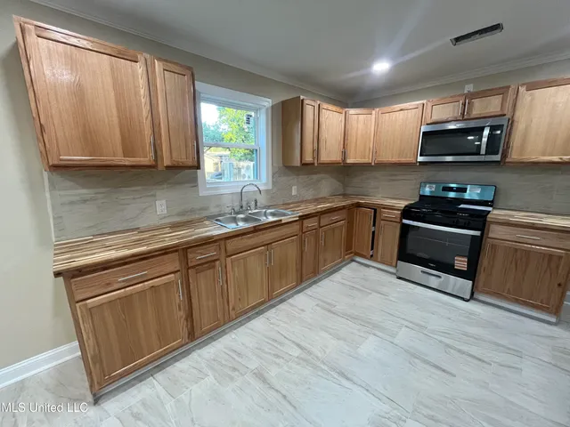 $125,000 | 1463 Irby Street, Greenville, MS 38701