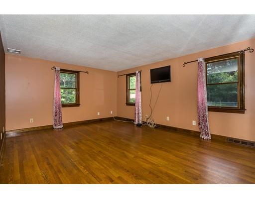 31 Fencourt Road Canton, MA 02021 - Photo 13 of 26