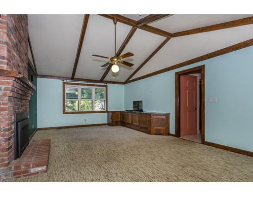 31 Fencourt Road Canton, MA 02021 - Photo 10 of 26