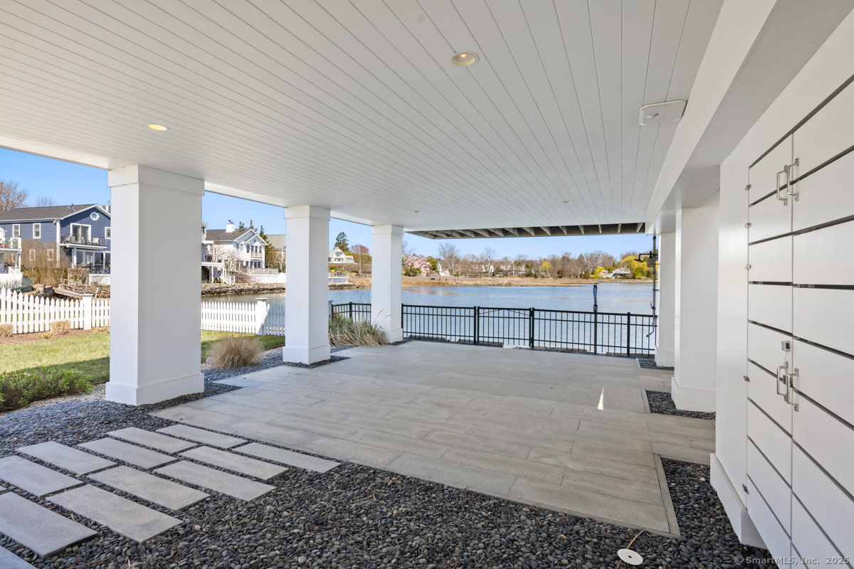 11 Old Mill Road Westport, CT 06880 - Photo 10 of 28