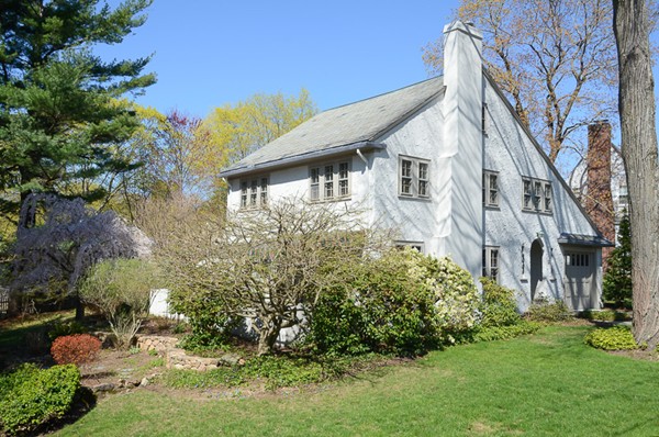 6 Clifton Road Wellesley, MA 02481 - Photo 2 of 22 Gallery Image 2
