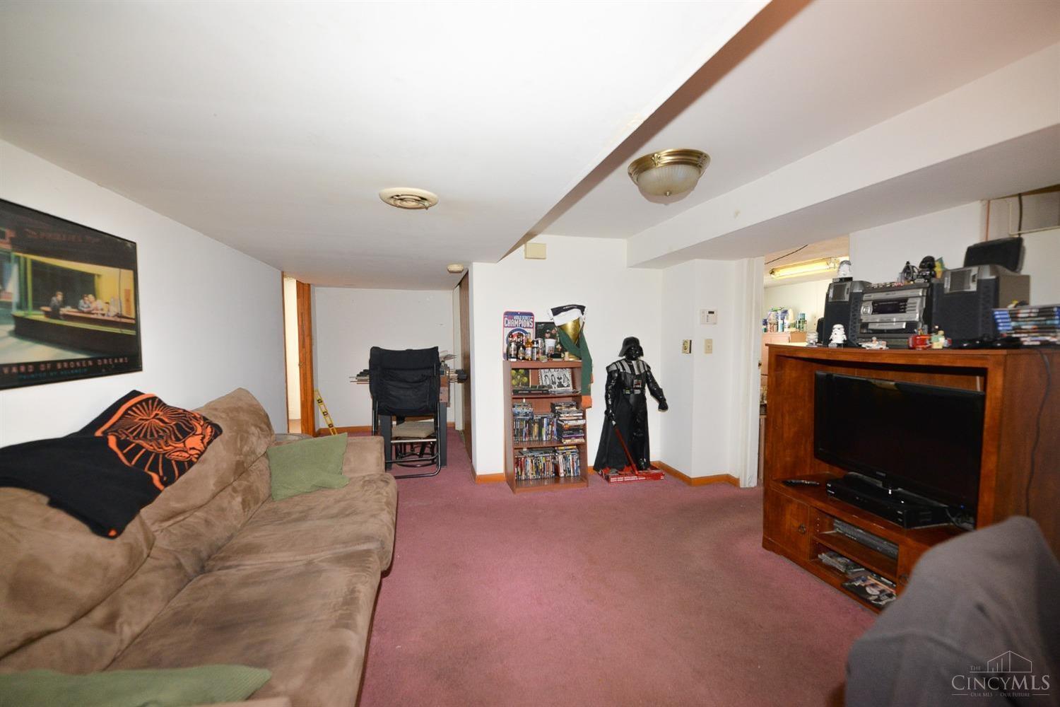 6801 Plainfield Road Silverton, OH 45236 - Photo 33 of 50