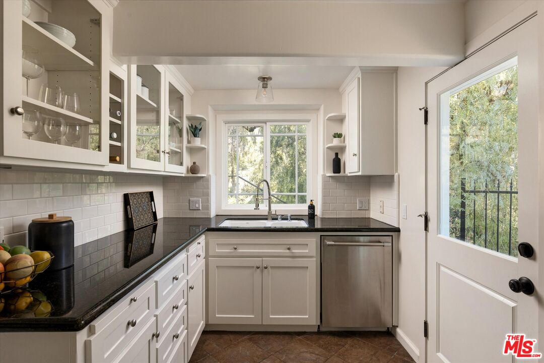 5514 Canyonside Road La Crescenta, CA 91214 - Photo 26 of 73 Gallery Image 26