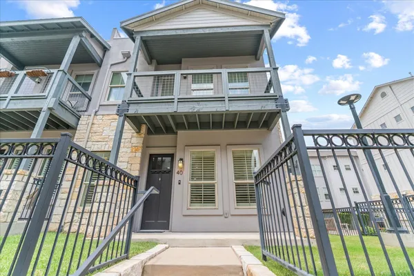 $4,200 | 2520 Bluebonnet Lane, Unit 40, Austin, TX 78704