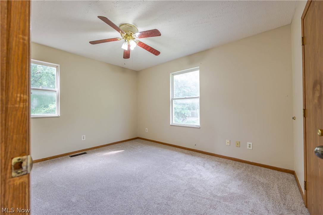 1404 Lakeview Road Cleveland, OH 44106 - Photo 16 of 32 Bedroom 2